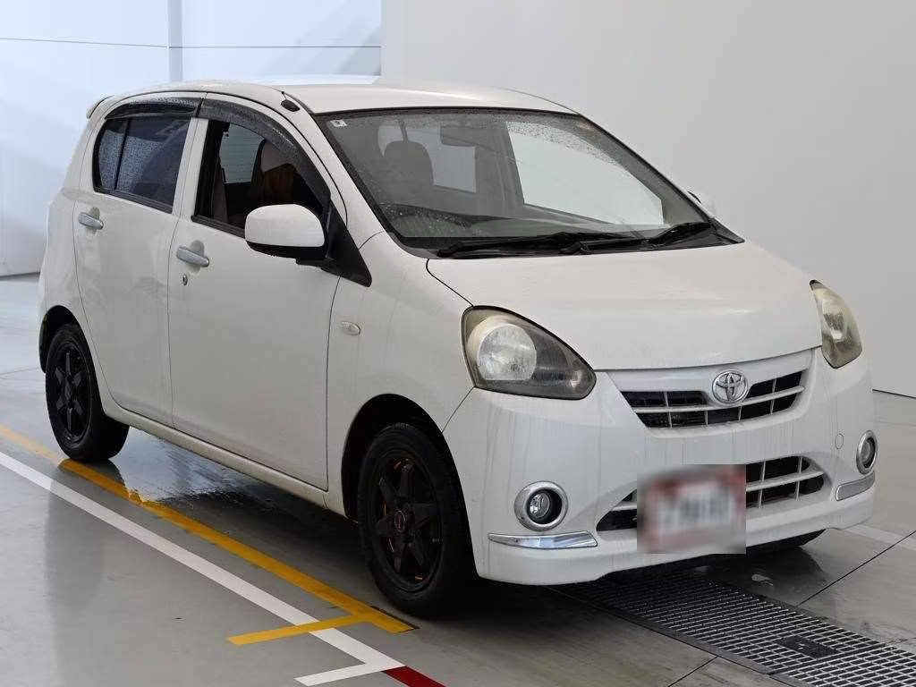 TOYOTA PIXIS EPOCH