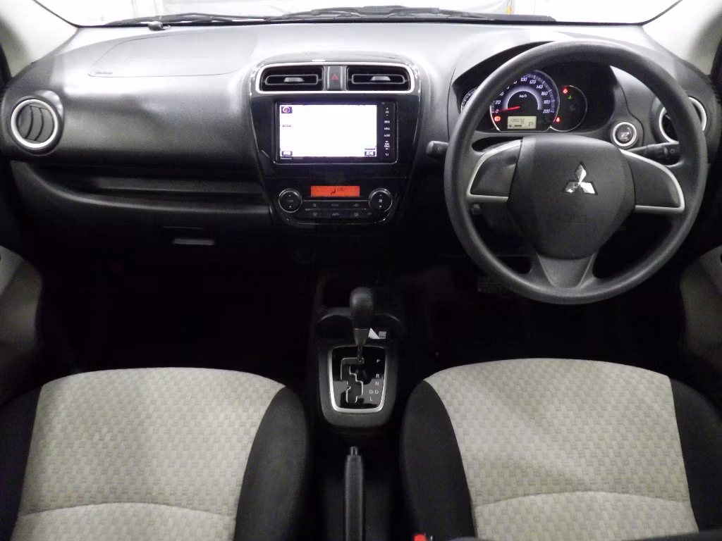 MITSUBISHI MIRAGE