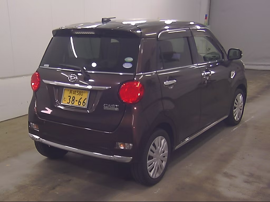 DAIHATSU CAST