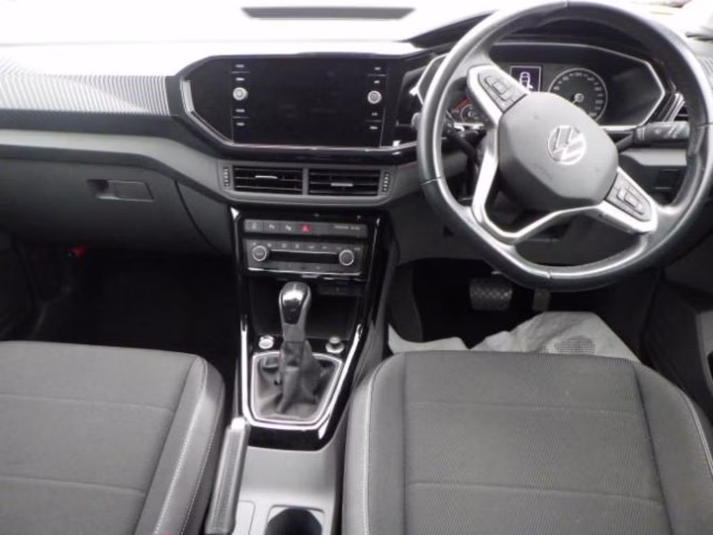VOLKSWAGEN T-CROSS