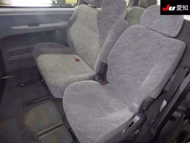 TOYOTA HIACE REGIUS