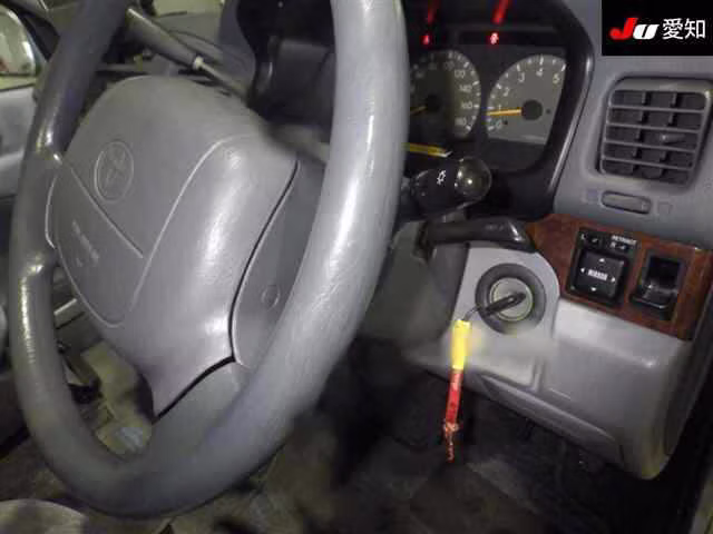 TOYOTA HIACE REGIUS