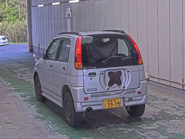 DAIHATSU TERIOS KID