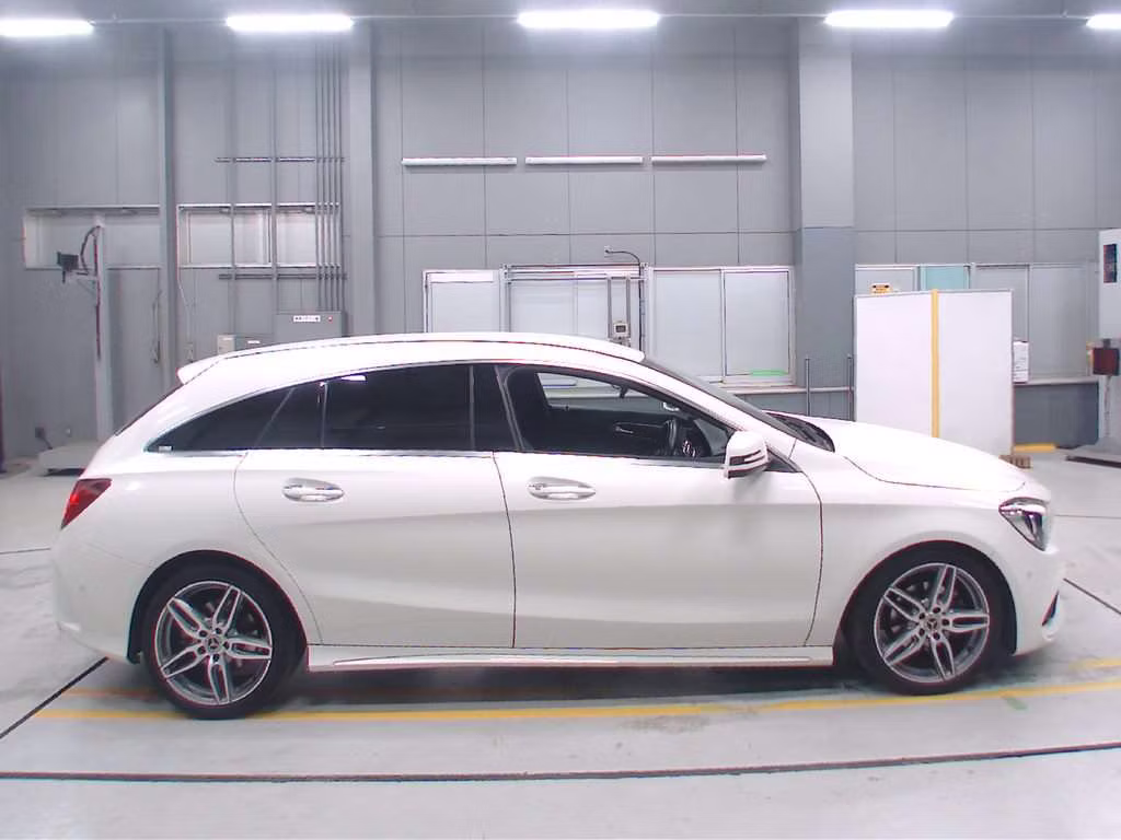 MERCEDES-BENZ CLA-CLASS