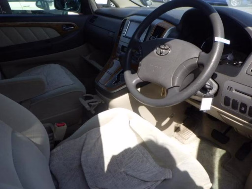 TOYOTA ALPHARD