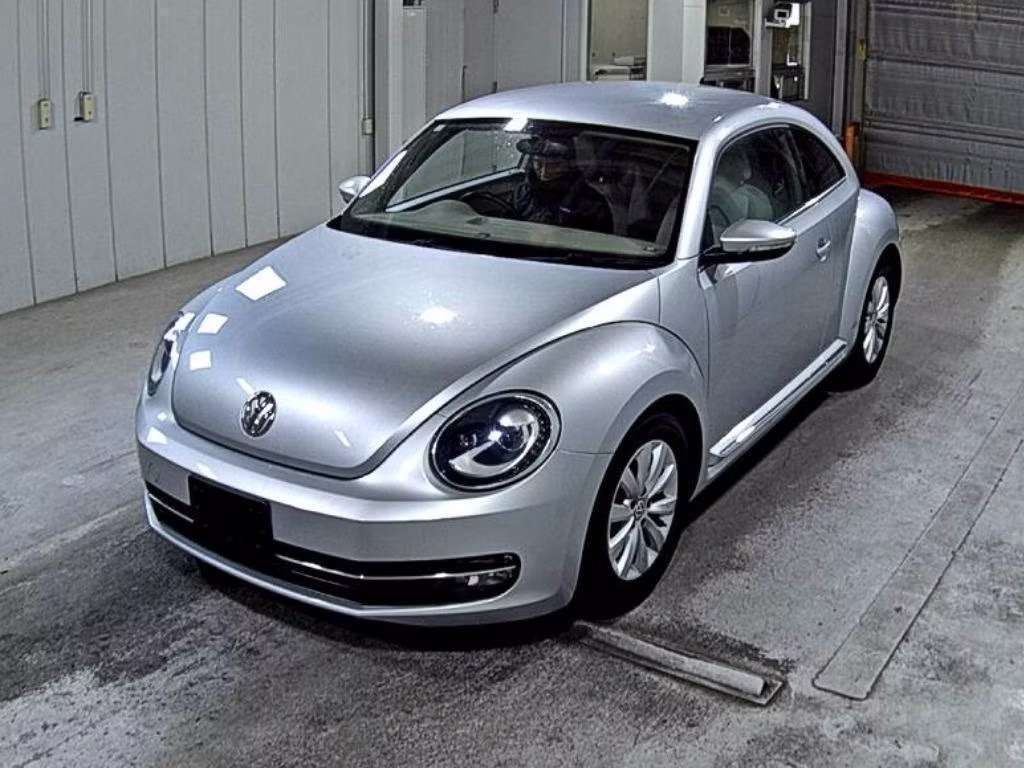 VOLKSWAGEN BEETLE