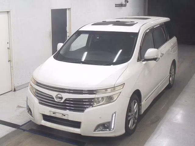 NISSAN ELGRAND