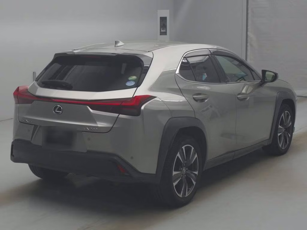 LEXUS UX200