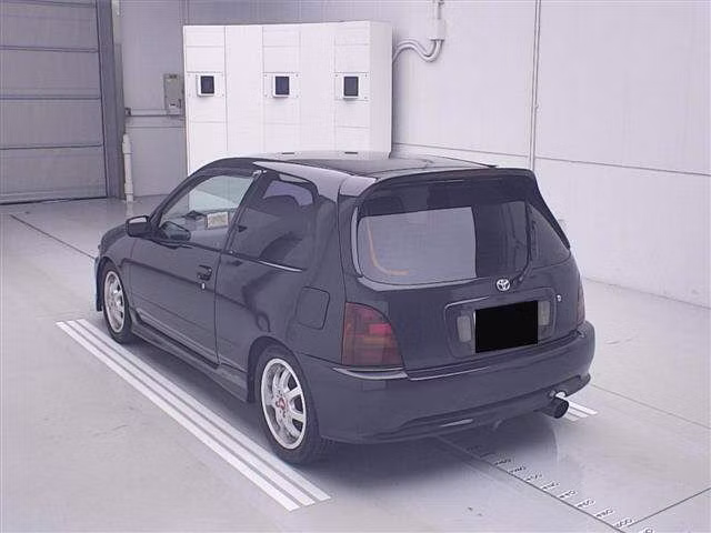 TOYOTA STARLET