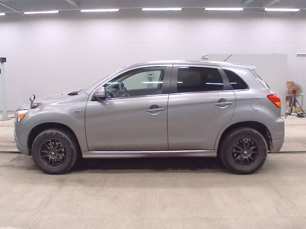 MITSUBISHI RVR