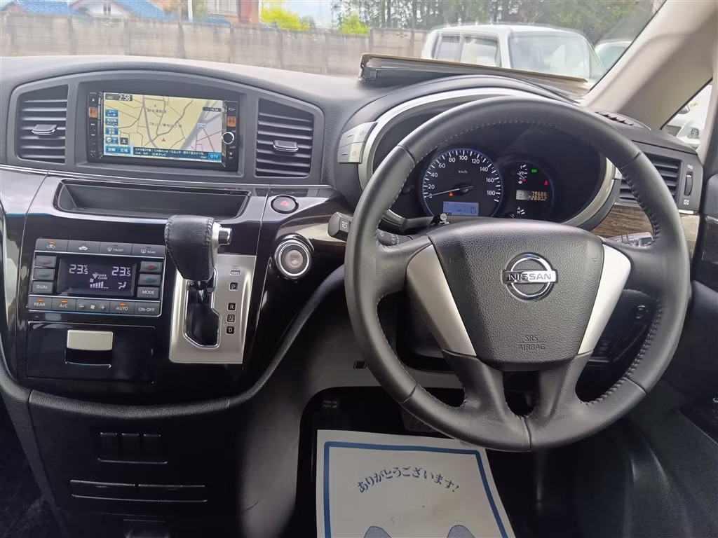 NISSAN ELGRAND
