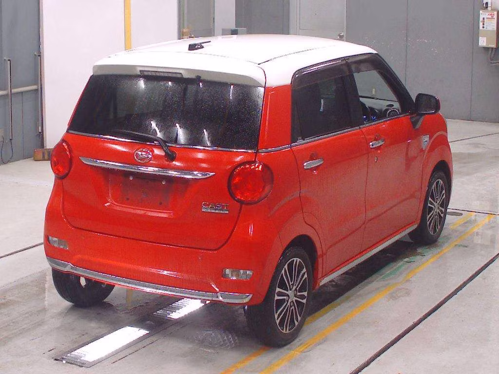 DAIHATSU CAST