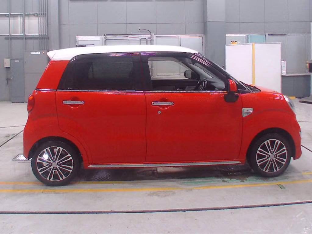 DAIHATSU CAST