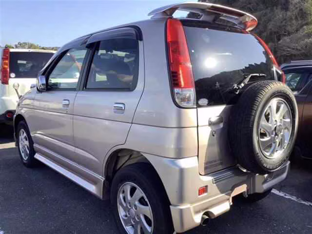 DAIHATSU TERIOS KID