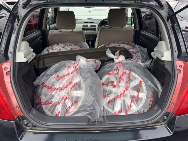 SUZUKI SWIFT