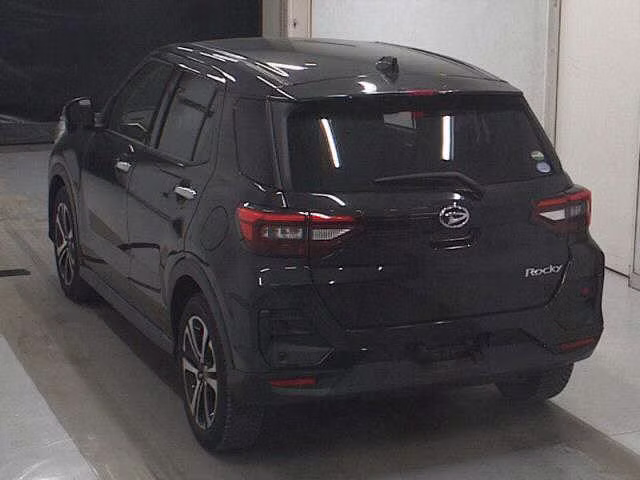 DAIHATSU ROCKY