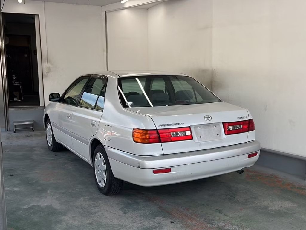 TOYOTA CORONA PREMIO