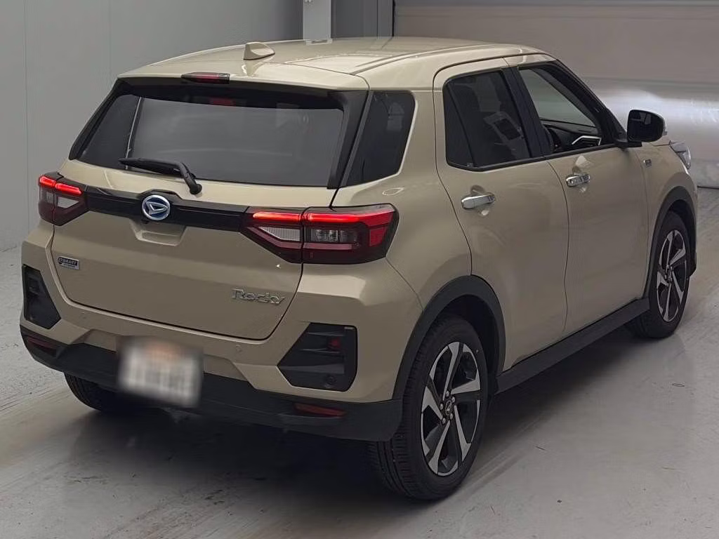 DAIHATSU ROCKY