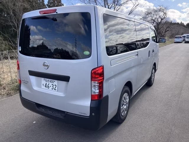 NISSAN NV350 CARAVAN