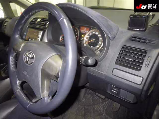 TOYOTA BLADE