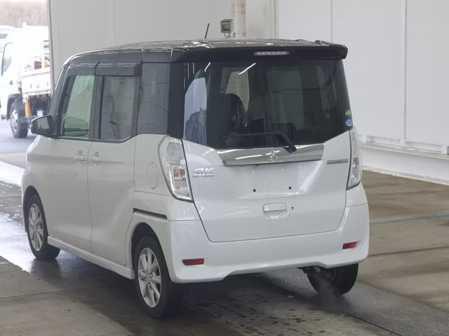 MITSUBISHI EK SPACE