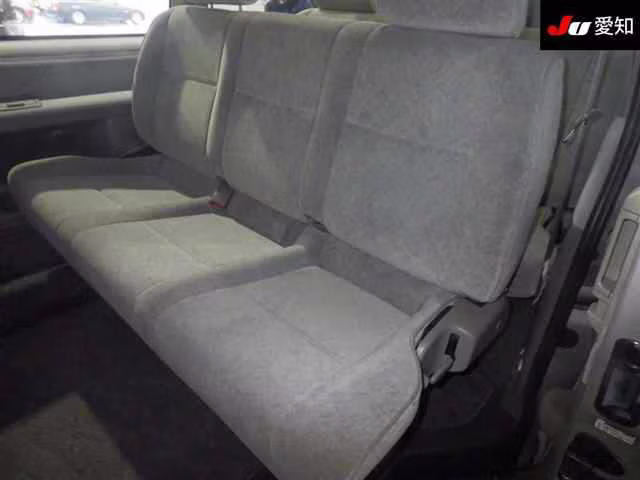 TOYOTA HIACE REGIUS