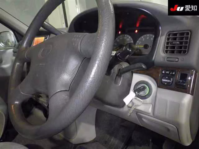 TOYOTA HIACE REGIUS