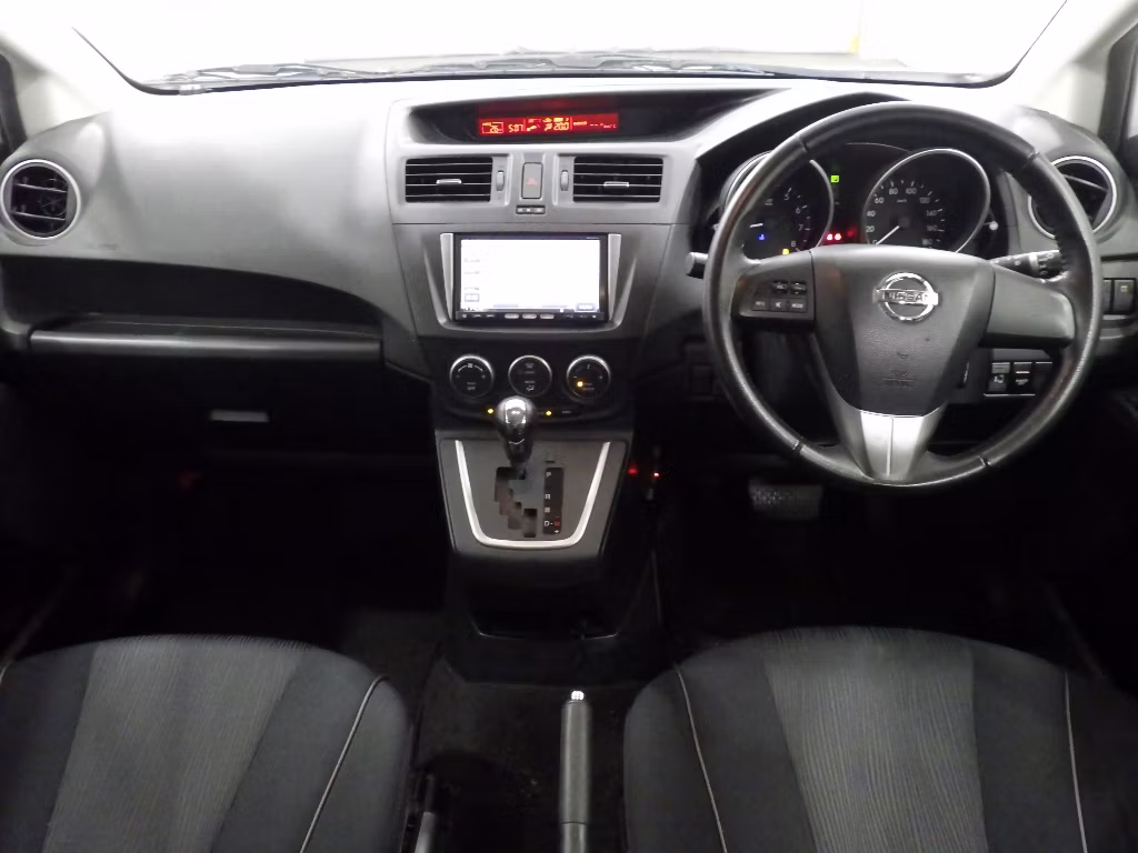 NISSAN LAFESTA