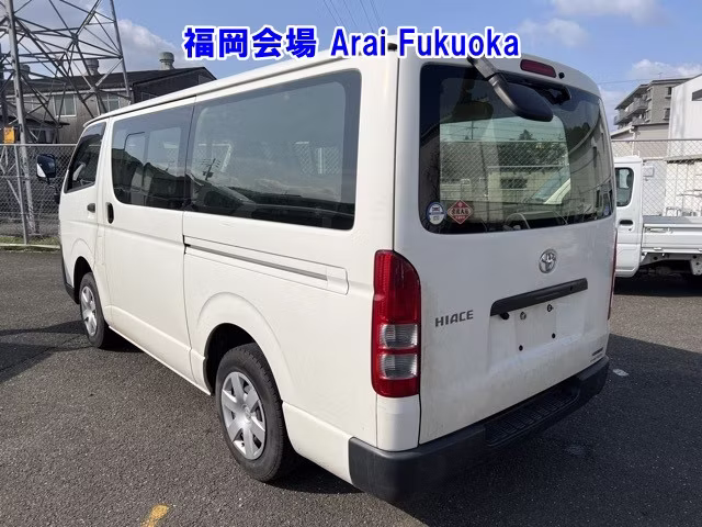 TOYOTA REGIUS ACE