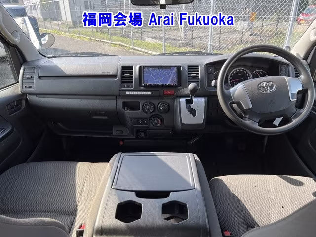 TOYOTA REGIUS ACE