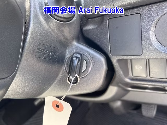 TOYOTA REGIUS ACE