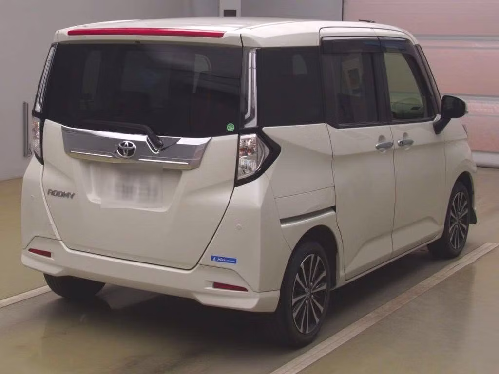 TOYOTA ROOMY