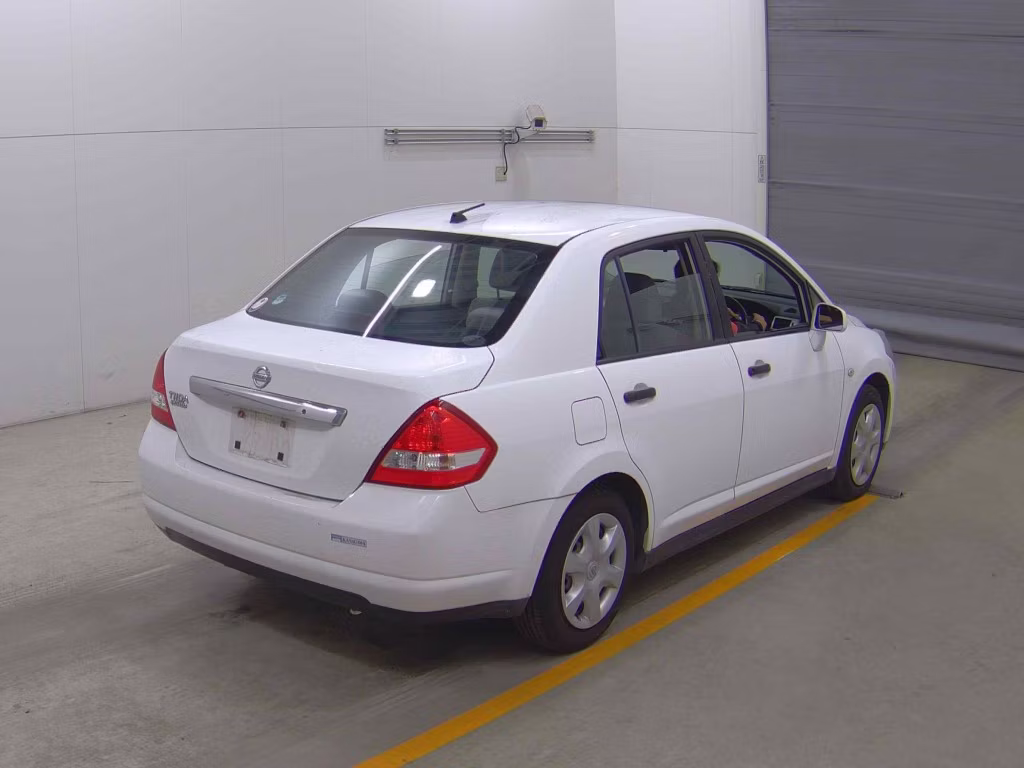 NISSAN TIIDA LATIO