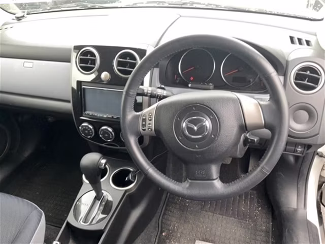 MAZDA VERISA