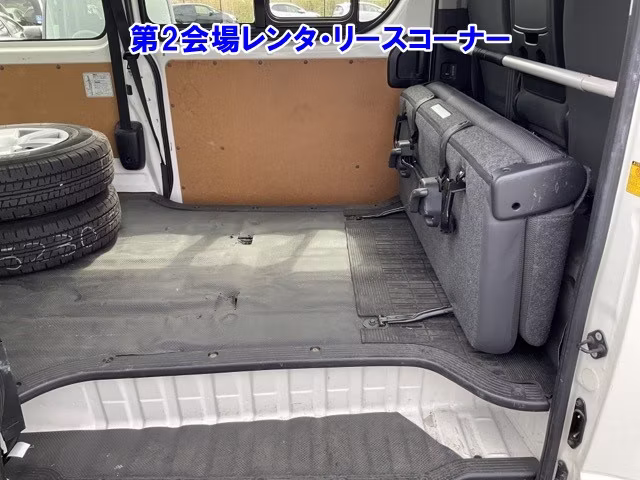 TOYOTA REGIUS ACE