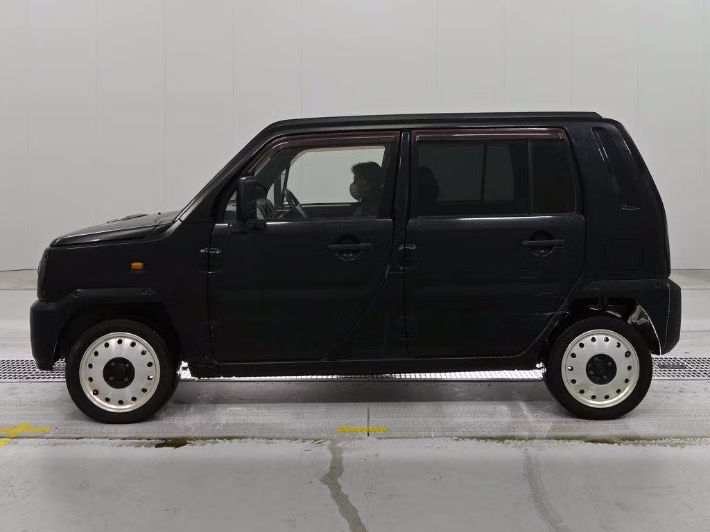 DAIHATSU NAKED