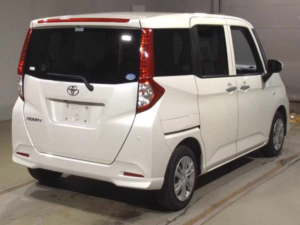 TOYOTA ROOMY