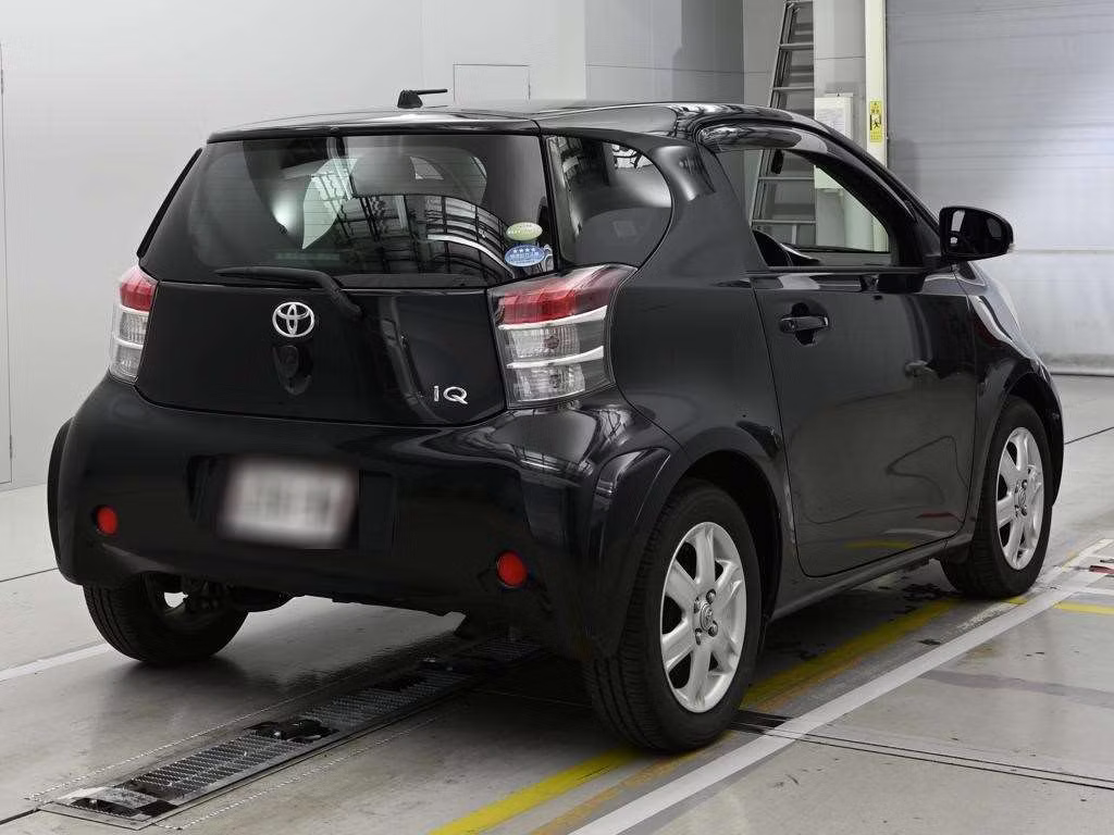 TOYOTA IQ