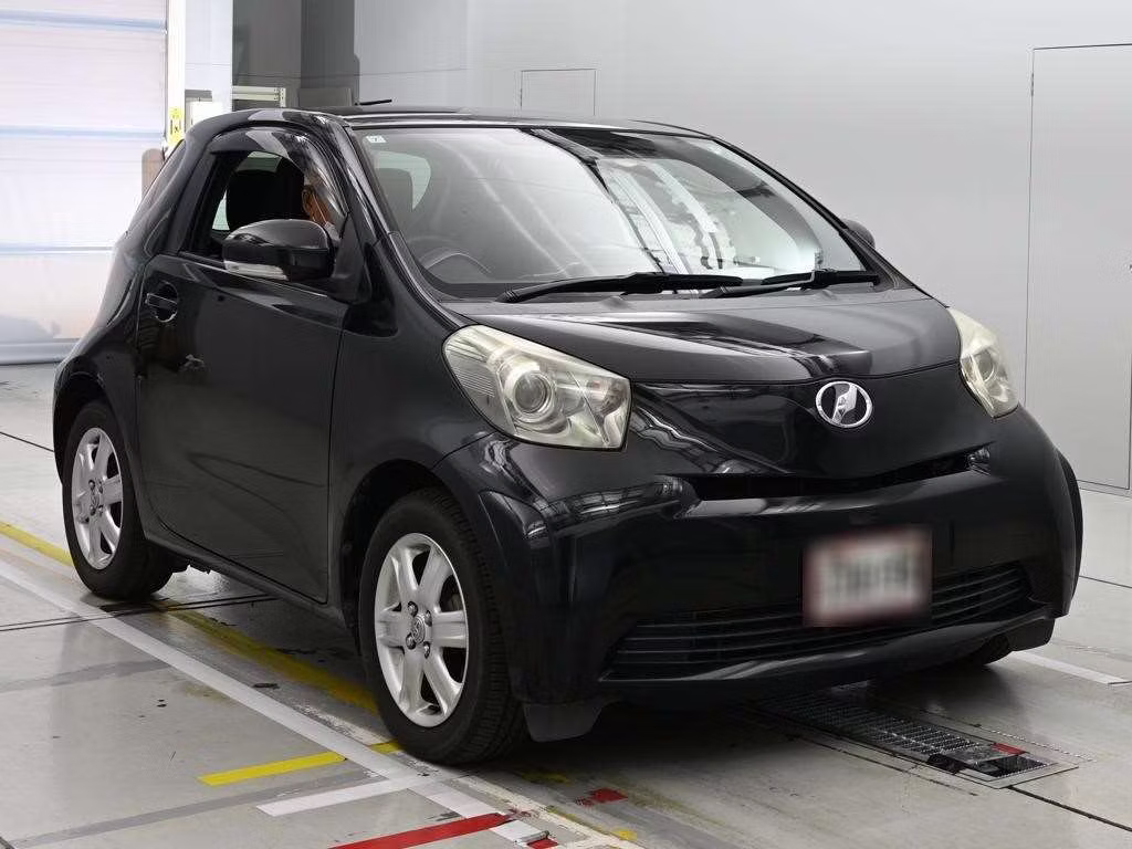 TOYOTA IQ
