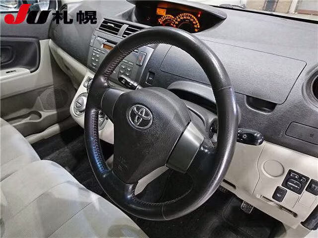TOYOTA PASSO SETTE