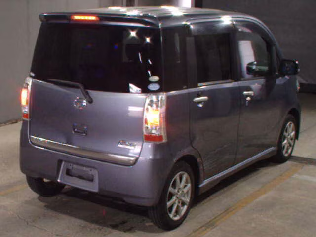 DAIHATSU TANTO EXE