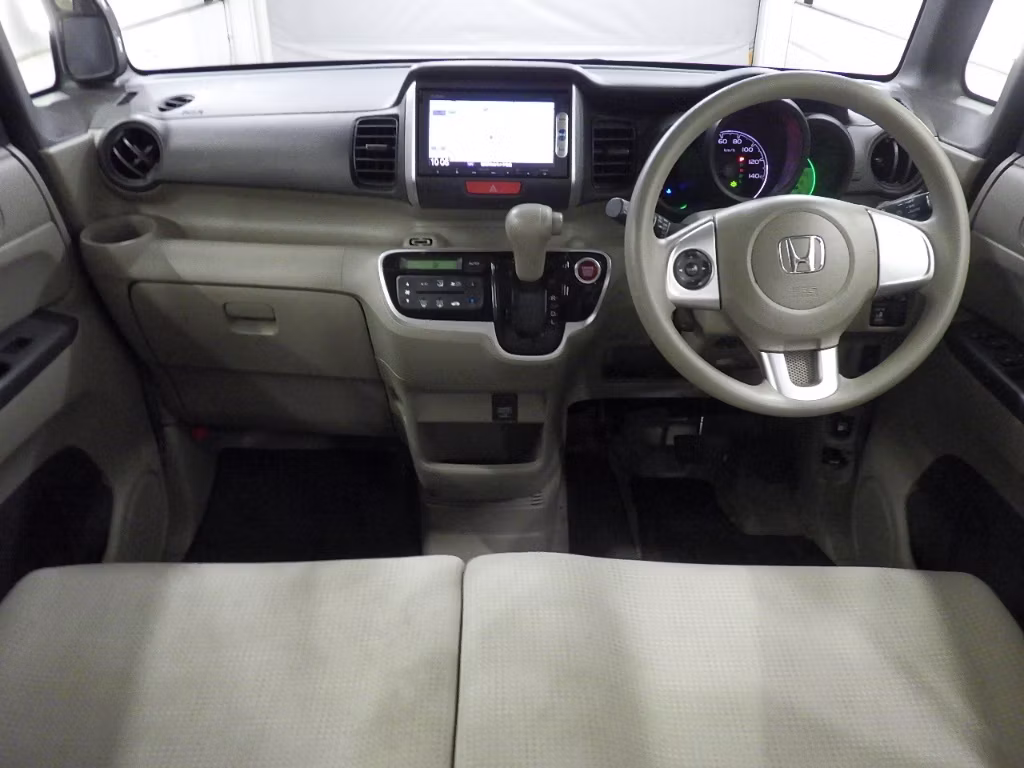 HONDA N-BOX+