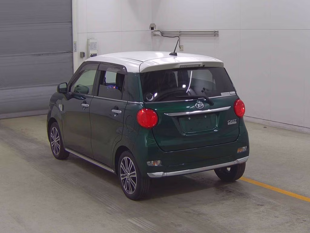 DAIHATSU CAST