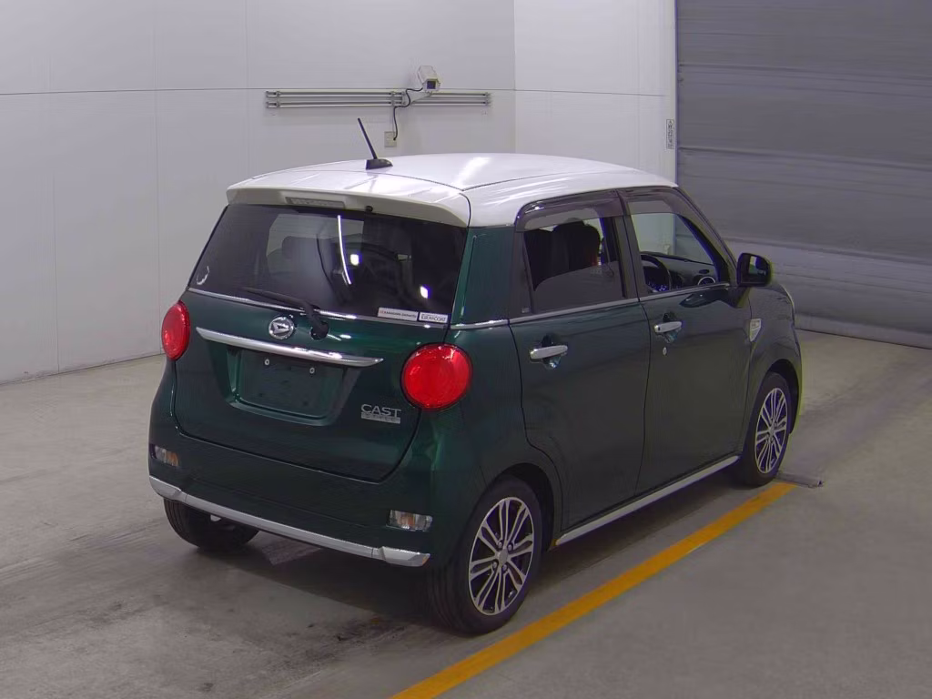 DAIHATSU CAST