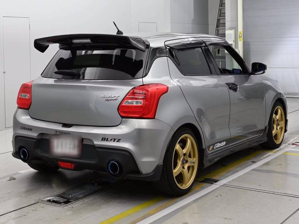 SUZUKI SWIFT