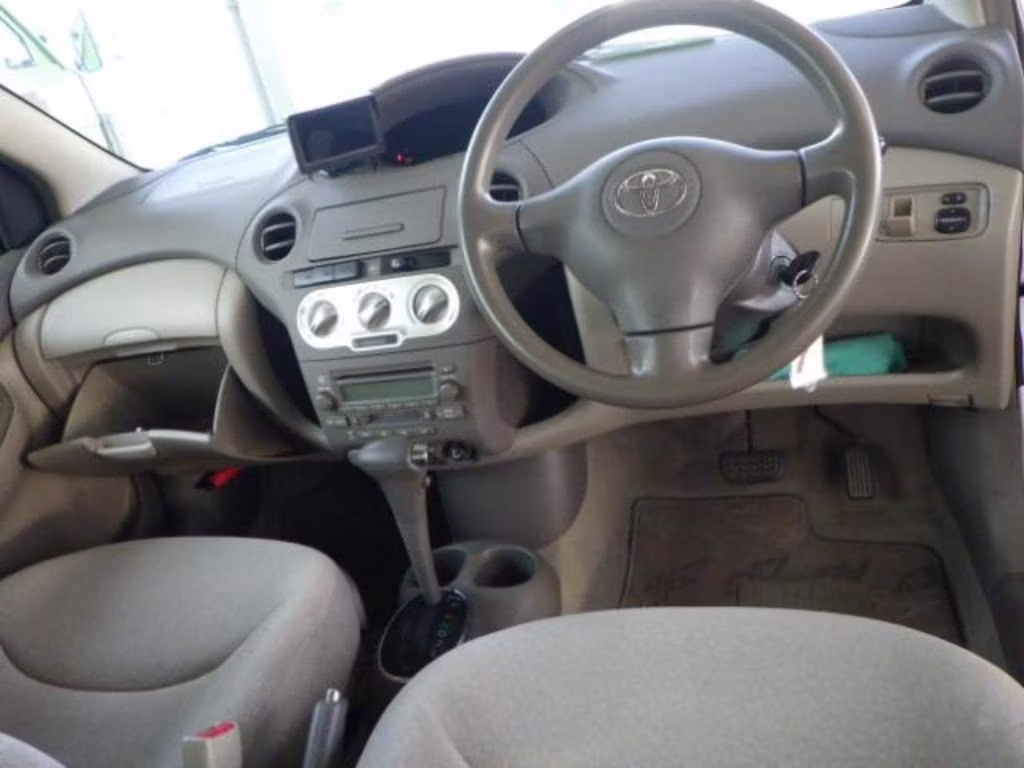 TOYOTA PLATZ