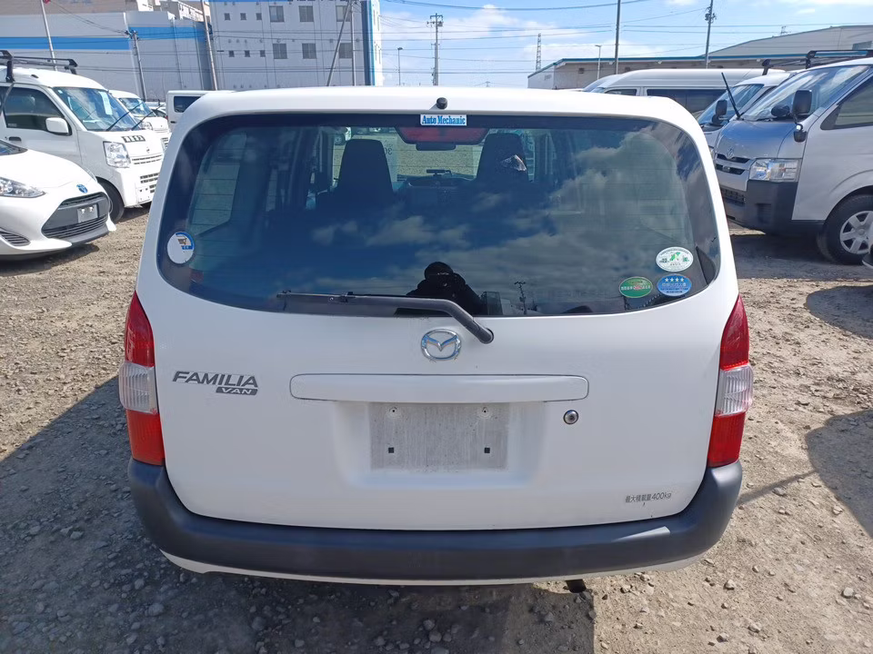 MAZDA FAMILIA