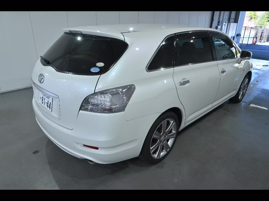 TOYOTA MARK X ZIO