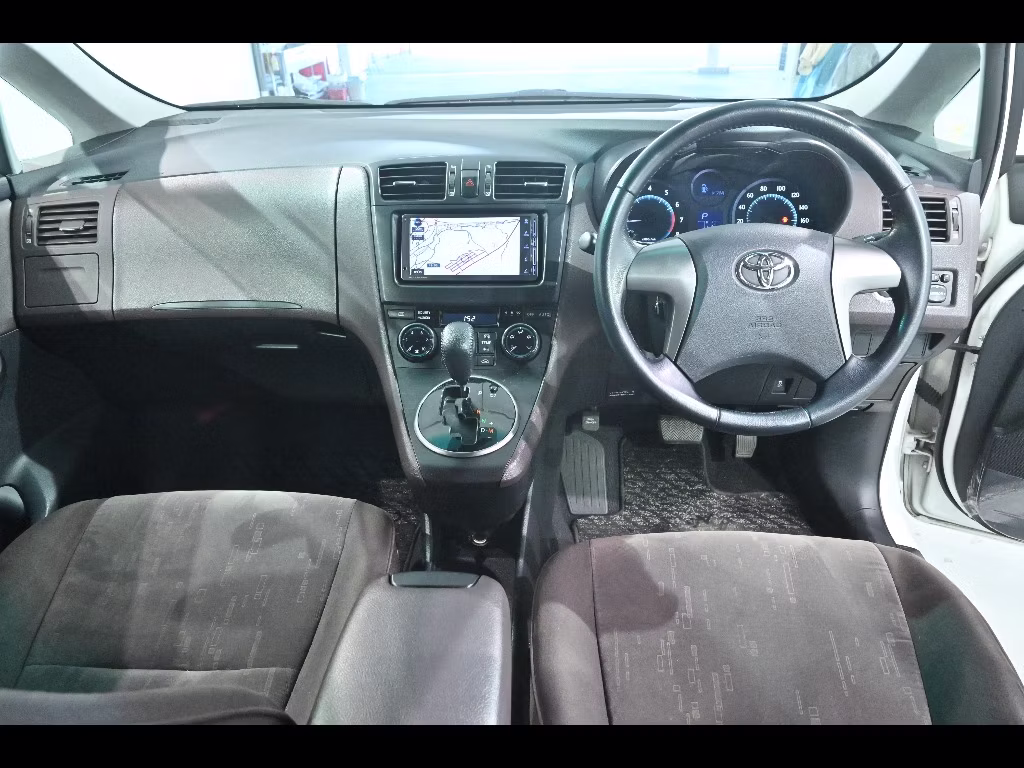 TOYOTA MARK X ZIO