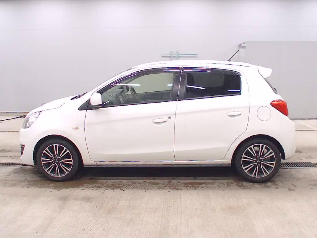 MITSUBISHI MIRAGE